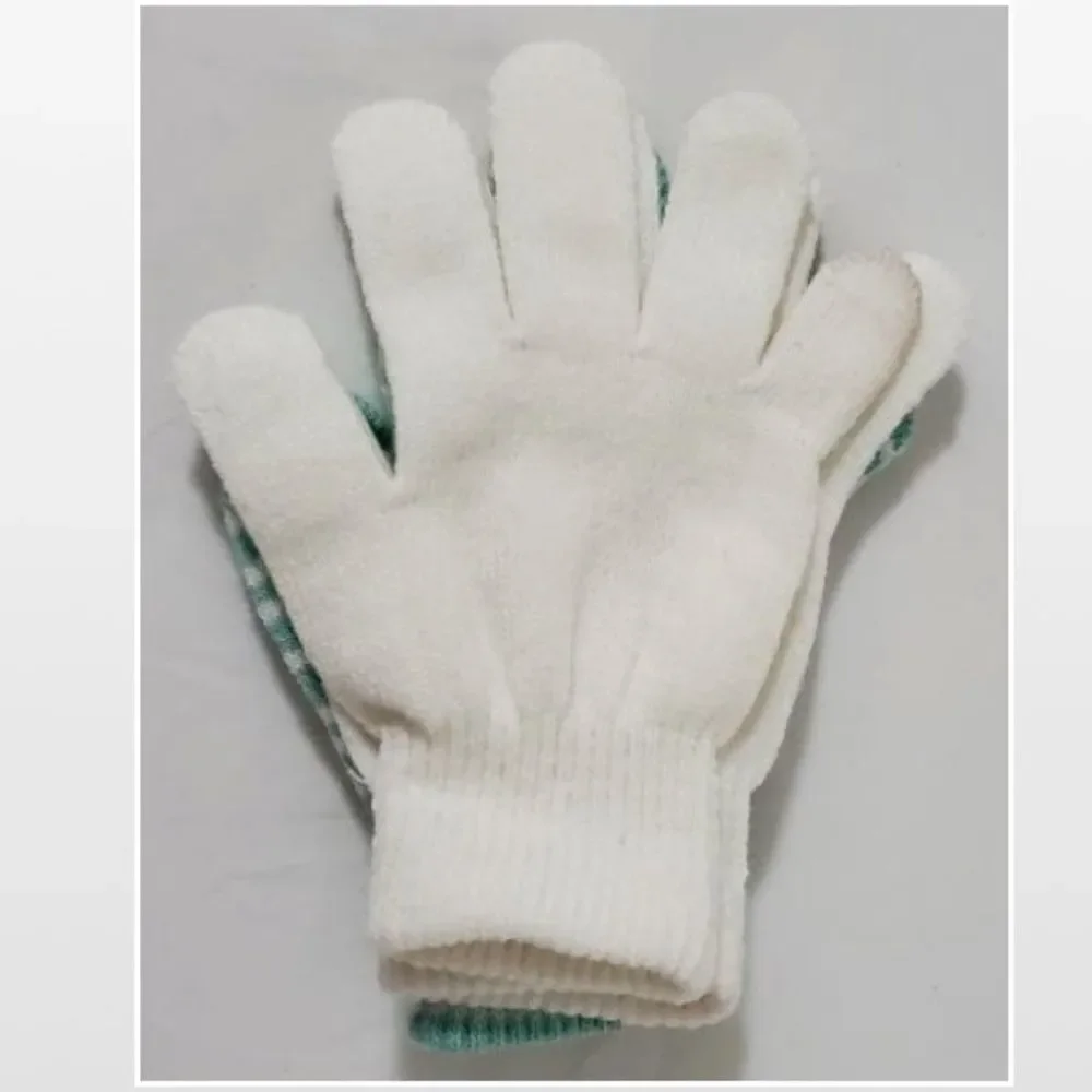 New 2 Pair Gloves Women’s Knit White Green Striped Warm Stretchy NWT